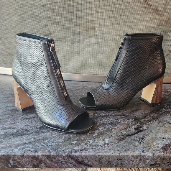 Sanctuary Shoes Nwot Sanctuary Black Ready Open Toe Booties Size 7m